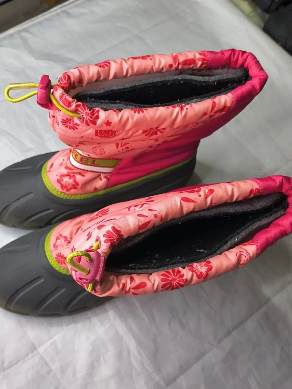 Sorel Boots Girls Youth Pink Floral Rubber Slip On Winter Snow Boots size 7